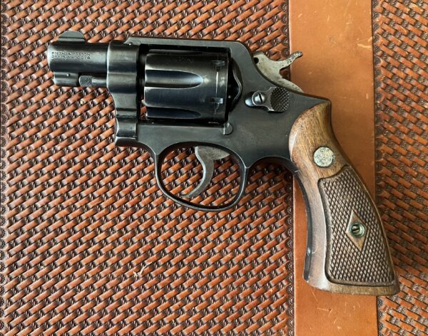 Smith & Wesson Military and Police 38 spl - Image 2