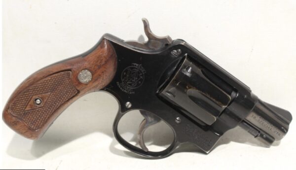 Smith & Wesson Military and Police airweight - Image 6