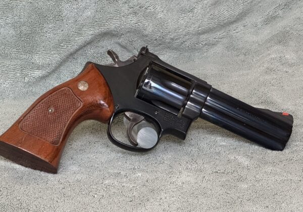 Smith & Wesson 586 - Image 2