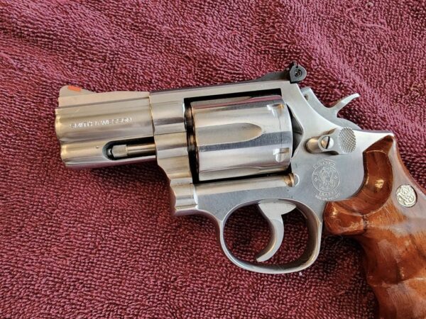 Smith & Wesson Model 686 2.5" - Image 3