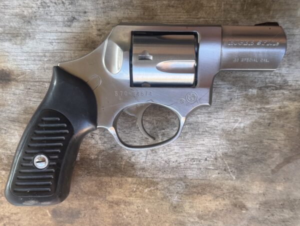 Ruger SP101 38  spl 2.5" - Sale pending