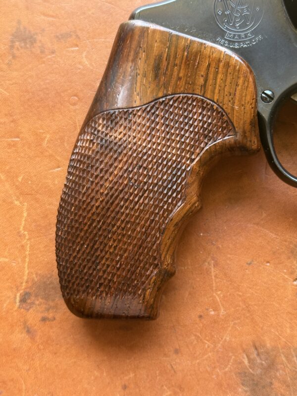 Smith & Wesson 25-2 custom by the Jovino gunshop - Image 4